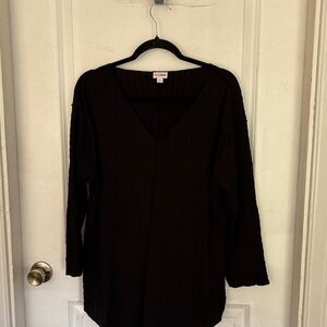 LuLaRoe Textured black oversized  v neck tunic